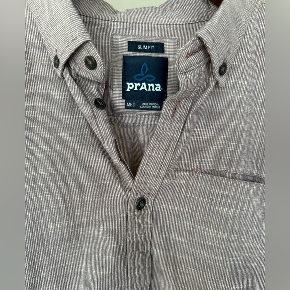 Men’s Prana Button-Down Shirt; Slim Fit - Picture 2 of 2